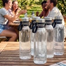 Kierrätetystä rPET-materiaalista valmistettu pullo SAPPORO 780 ml